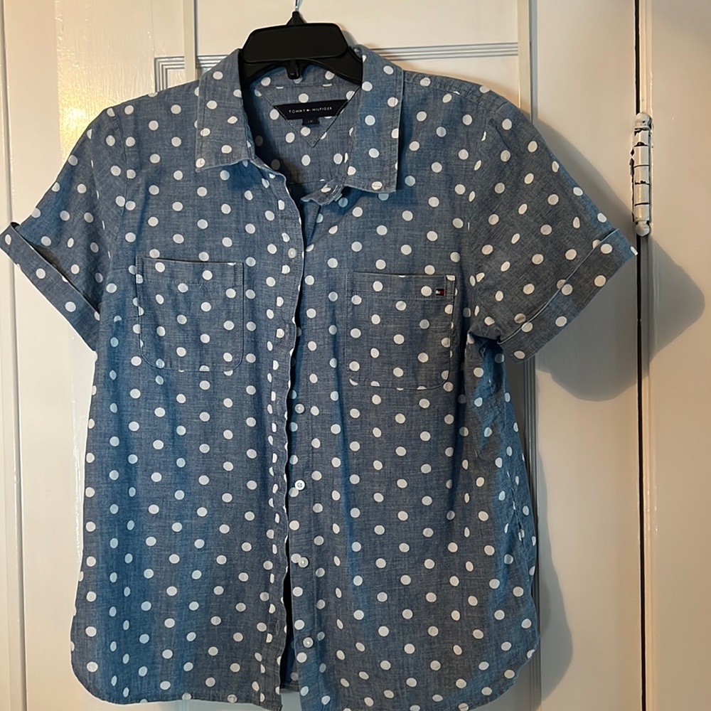 Tommy Hilfiger short sleeve polka dot chambray shirt. Very cute. Worn once.